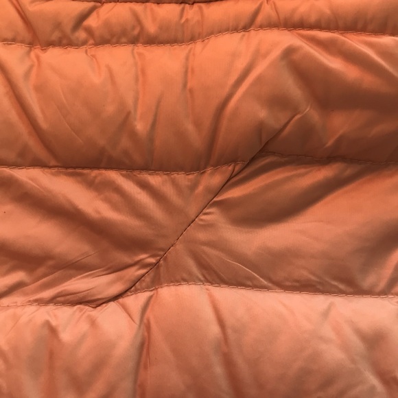 Childrens cream colored puffer jacket with one repair as shown in picture - Picture 3 of 5